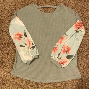 Women’s White Birch puff-sleeve Top- size S